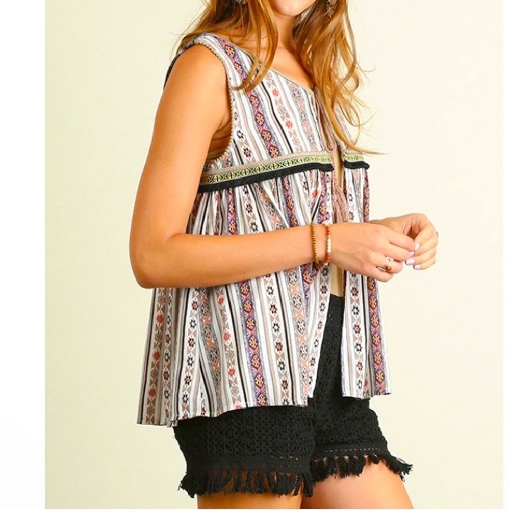 Umgee Cowgirl Bohemian tie Vest, size L